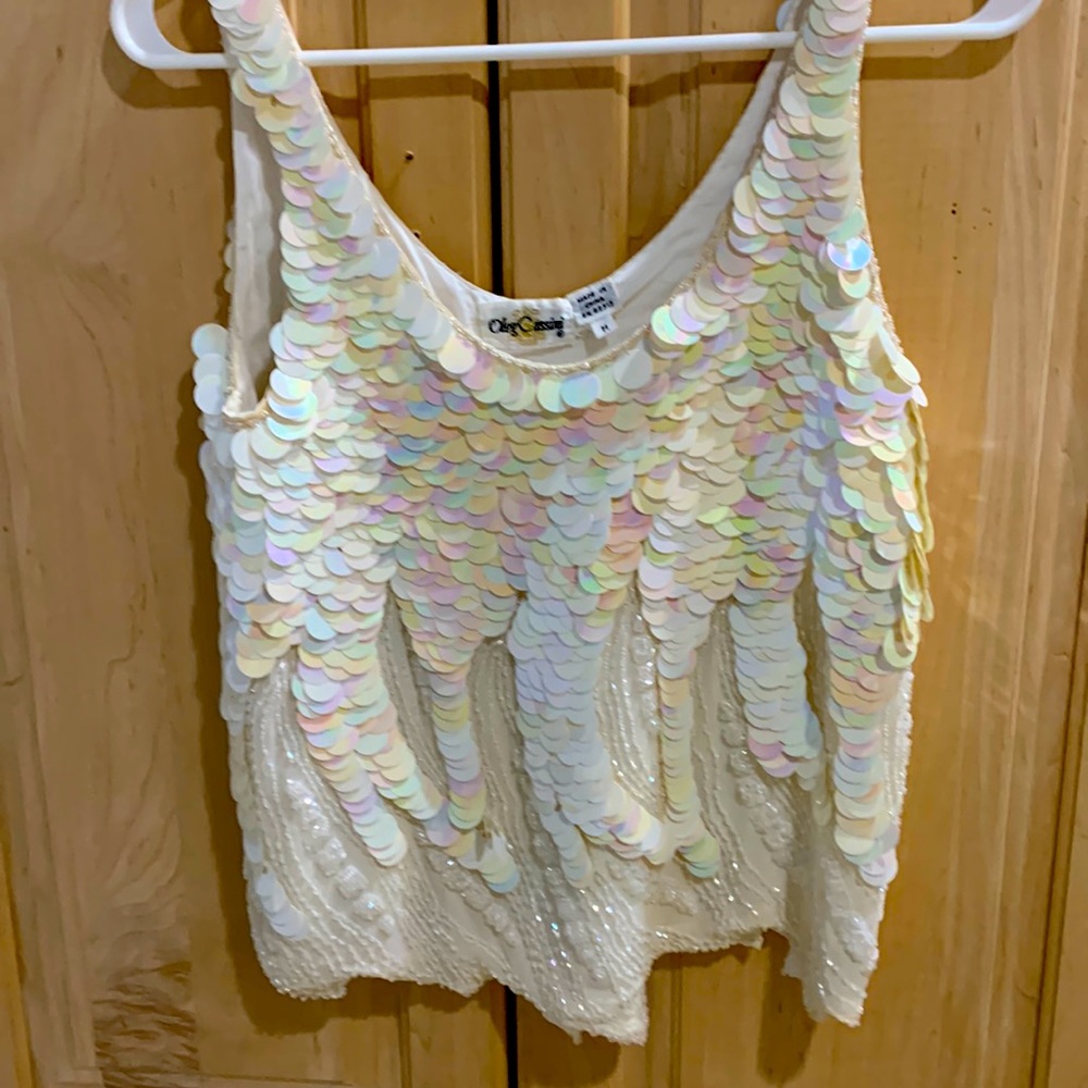 iLife Cassini creamy pearlescent sleeveless sequinned top